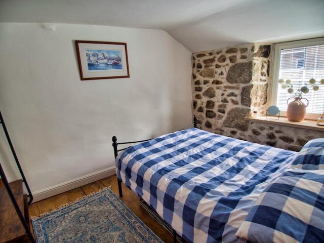 Knocker Cottage Is A 3 Bedroom Made Up Of 1 Double Bedroom And 2 Small Double Bedrooms In Small Village 10 Min To Beaches 캠본 외부 사진